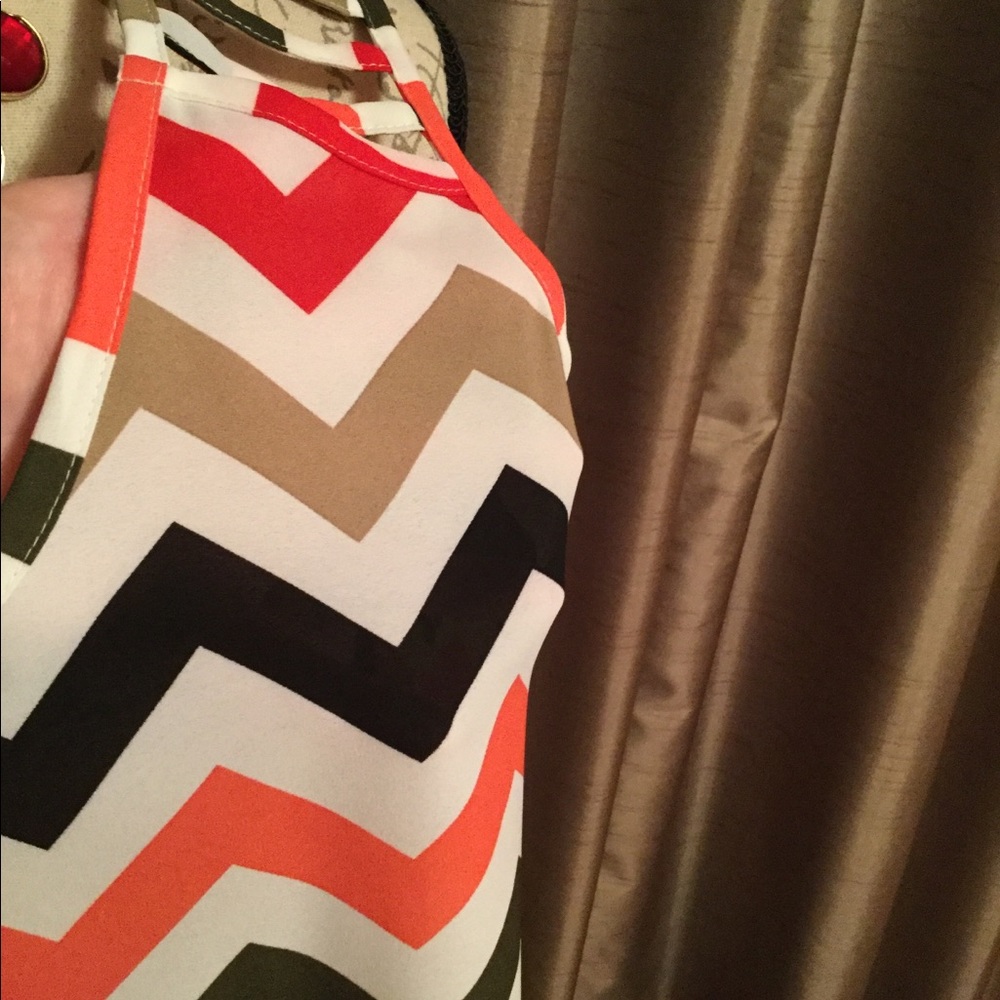 NEW Beautiful V-Neck Multicolored Dress Top - Picture 8 of 8